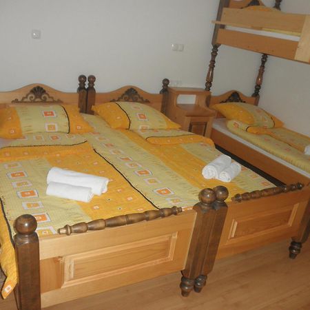 Apartments Cumar Cerkno Zimmer foto