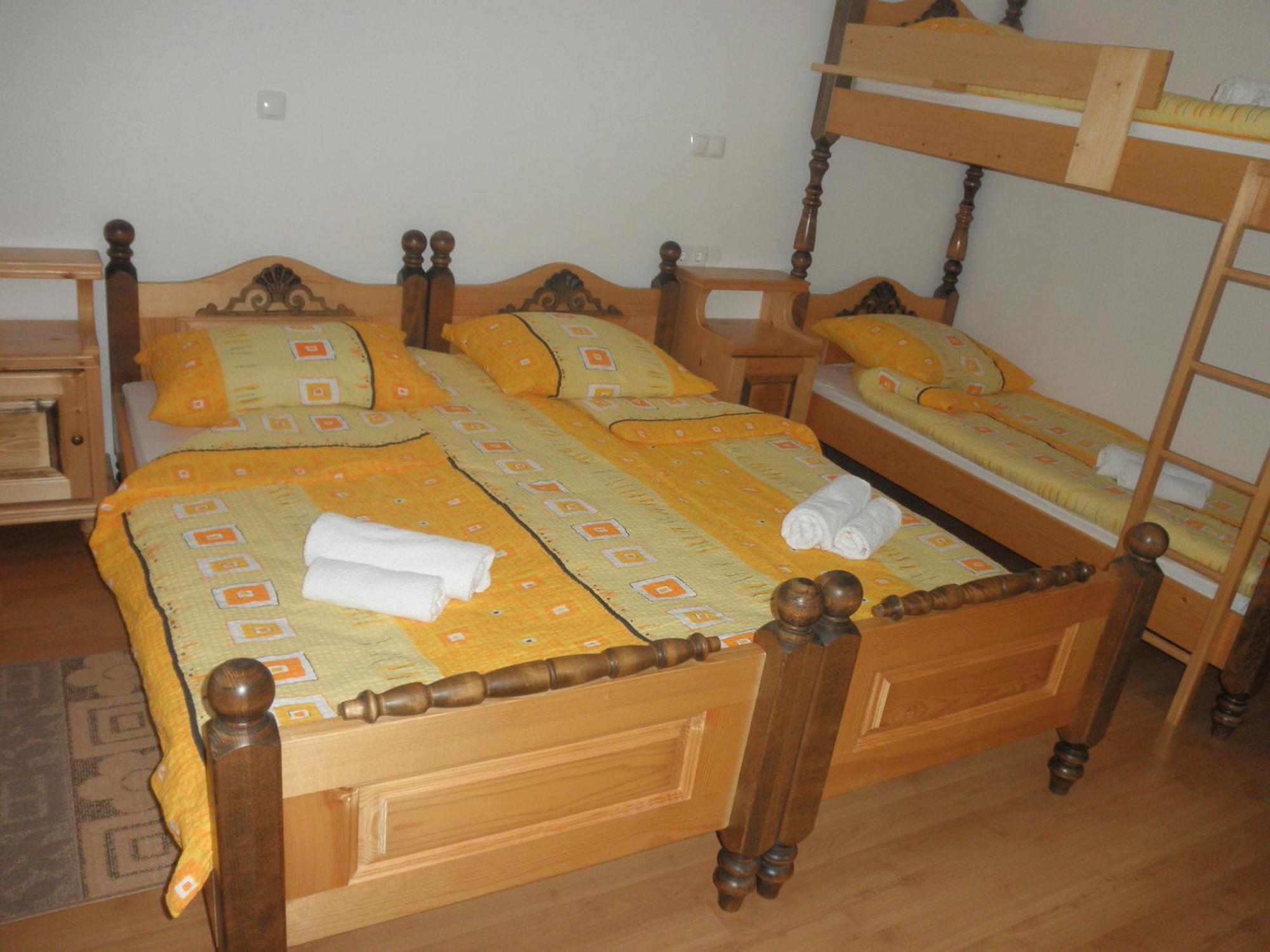 Apartments Cumar Cerkno Zimmer foto