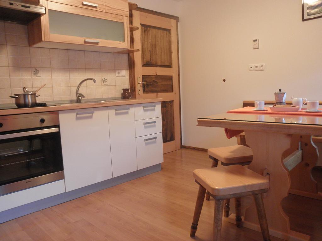 Apartments Cumar Cerkno Zimmer foto